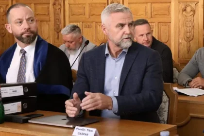 Opozícia kritizuje zastavenie stíhania v kauze Očistec, KDH žiada Gašpara odísť