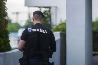Posilnia policajné hliadky pri urgentných príjmoch po útokoch na zdravotníkov