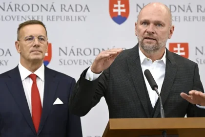 Prieskum: Víťazom Smer, Kollár po spojení so Sulíkom výrazne poskočil