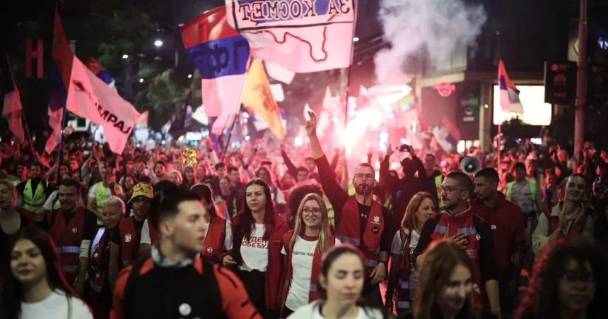 Srbská kampaň vrcholí, Vučiča vyzýva študentské hnutie v uliciach
