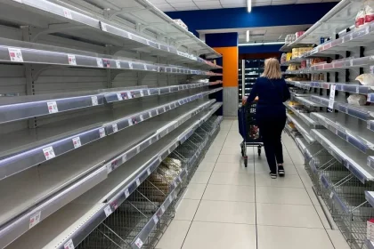 Štrajk kamionistov paralyzoval juh Talianska: chýbajú potraviny aj lieky