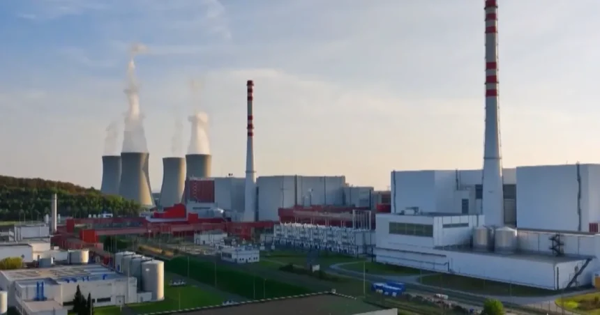 Štvrtý blok Mochoviec už dodáva elektrinu do siete, ide o historický moment