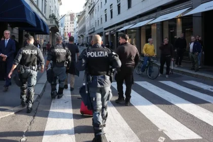 Taliansko vyšle do Milána stovky vojakov a sprísni tresty za násilie