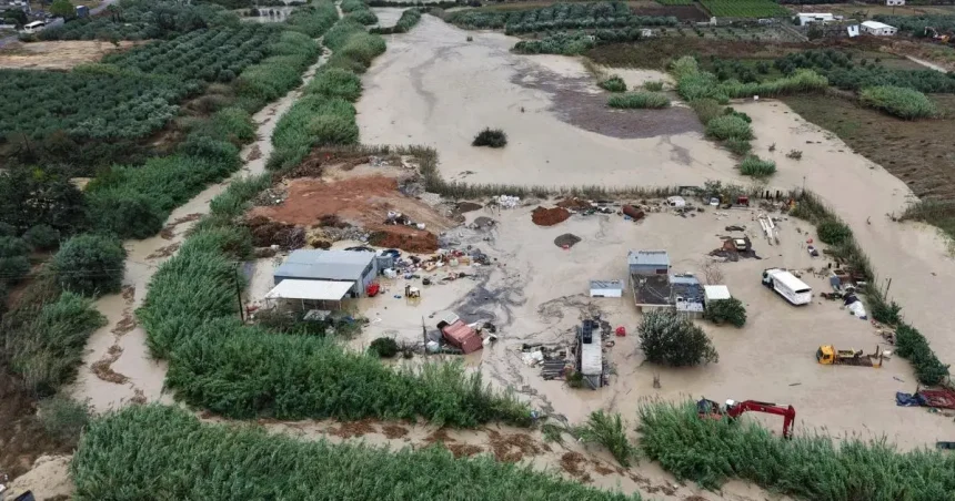 VIDEO: Krétu zasiahli silné búrky, voda strhla pastiera, utopil sa