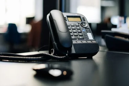 Zákulisie callcentra predvolebných prieskumov